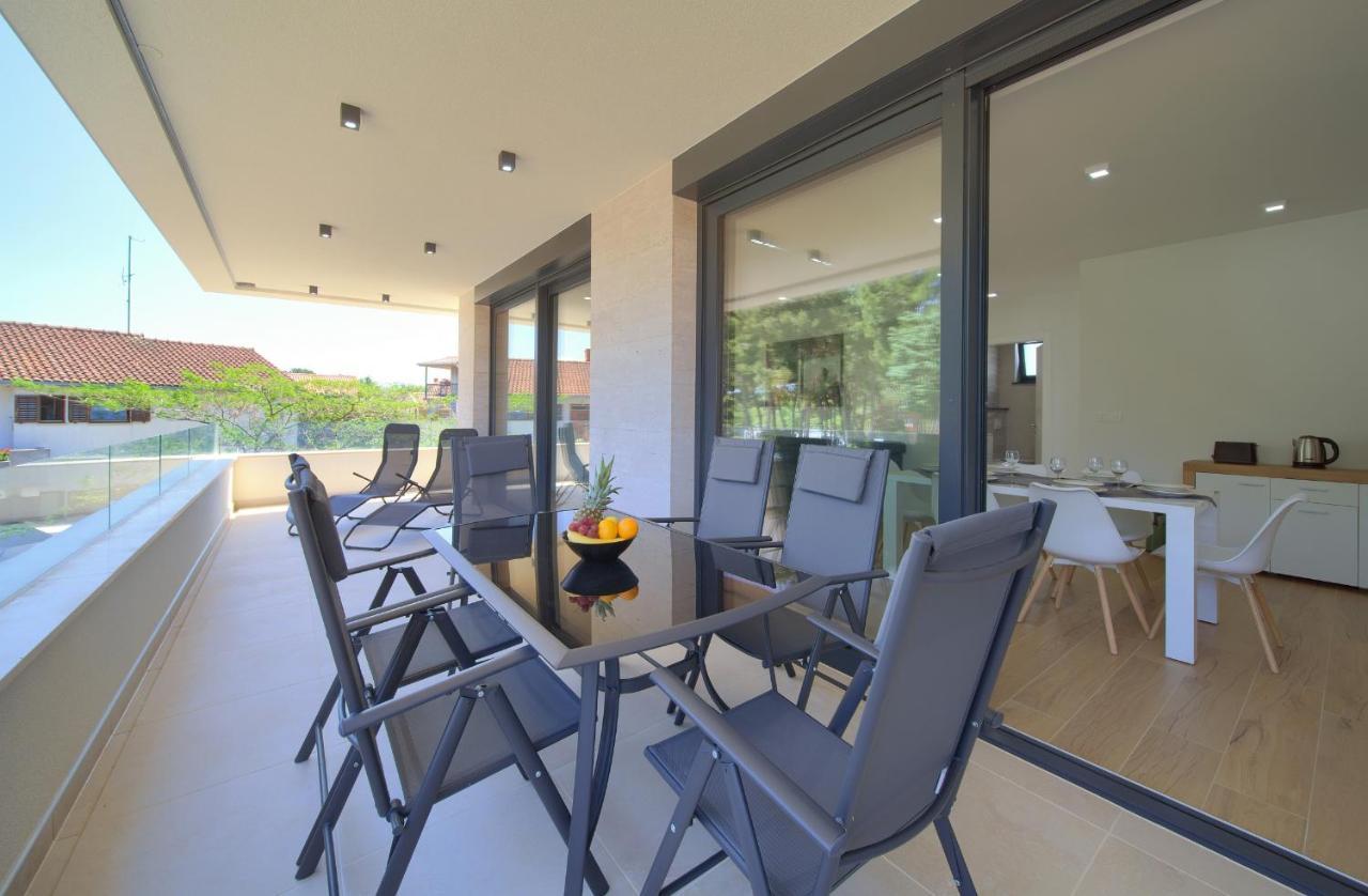 Villa Sabic By The Sea Krk Town Exterior photo